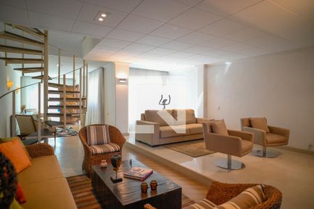 Sala de casa à venda com 3 quartos, 195m² em Aclimação, São Paulo