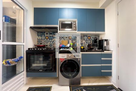 Sala e cozinha de apartamento à venda com 2 quartos, 32m² em Ipiranga, São Paulo