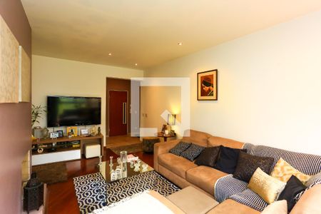 Sala de apartamento à venda com 3 quartos, 180m² em Vila Suzana, São Paulo