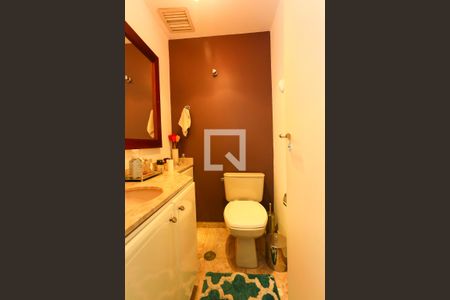 Lavabo de apartamento à venda com 3 quartos, 180m² em Vila Suzana, São Paulo