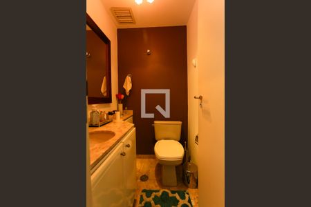 Lavabo de apartamento à venda com 3 quartos, 180m² em Vila Suzana, São Paulo