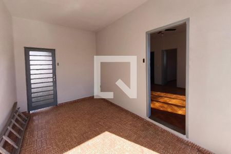 Quintal - Garagem de casa à venda com 3 quartos, 150m² em Jardim dos Oliveiras, Campinas