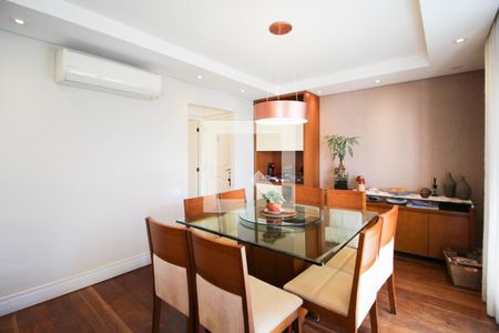 Sala de apartamento à venda com 2 quartos, 95m² em Indianópolis, São Paulo