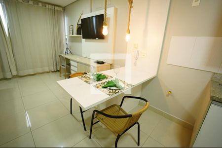 Sala/cozinha de apartamento à venda com 1 quarto, 46m² em Setor Bueno, Goiânia