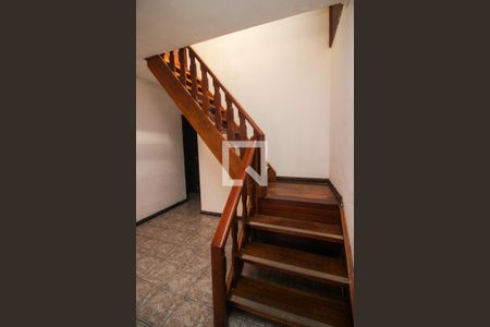 Escada de casa de condomínio à venda com 3 quartos, 125m² em Glória, Porto Alegre