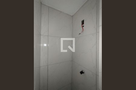 Banheiro de apartamento à venda com 2 quartos, 61m² em Vila Liviero, São Paulo
