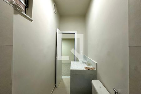 Banheiro de kitnet/studio para alugar com 1 quarto, 59m² em Lapa, Rio de Janeiro