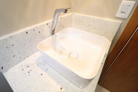 Lavabo de casa de condomínio para alugar com 3 quartos, 238m² em Nova Uberlândia, Uberlândia