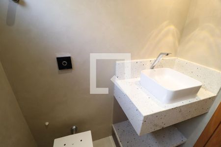 Lavabo de casa de condomínio para alugar com 3 quartos, 238m² em Nova Uberlândia, Uberlândia