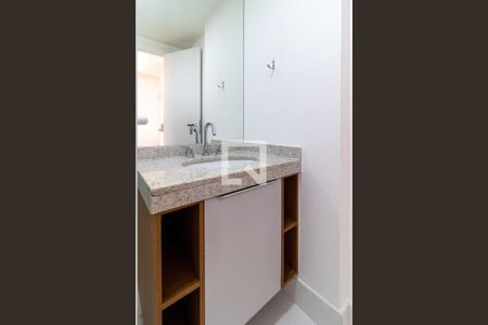 Banheiro de kitnet/studio para alugar com 1 quarto, 22m² em Perdizes, São Paulo