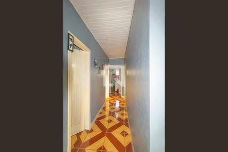 Corredor de casa à venda com 5 quartos, 102m² em Mathias Velho, Canoas