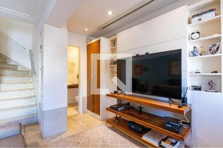 Casa à venda com 2 quartos, 100m² em Campo Belo, São Paulo