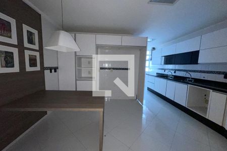 Cozinha de apartamento para alugar com 3 quartos, 258m² em Jardim Guanabara, Rio de Janeiro