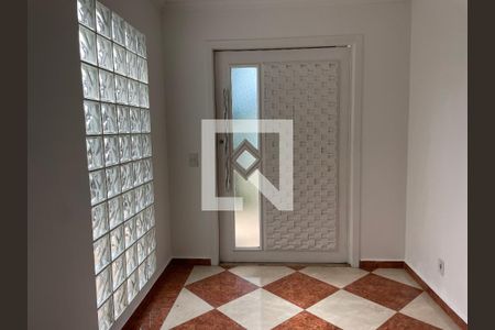 Sala de casa de condomínio para alugar com 5 quartos, 373m² em Lajeado, Cotia