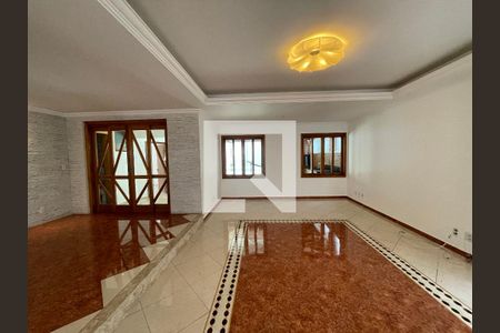Sala de casa de condomínio para alugar com 5 quartos, 373m² em Lajeado, Cotia