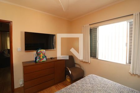 Quarto de casa à venda com 2 quartos, 132m² em Jardim Mimar, São Paulo