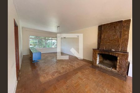 Sala de casa para alugar com 2 quartos, 890m² em Jardim Central, Cotia