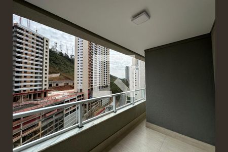 Apartamento para alugar com 2 quartos, 82m² em Vila da Serra, Belo Horizonte