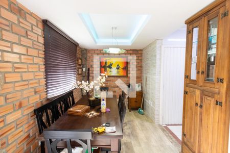 Sala de casa de condomínio para alugar com 3 quartos, 80m² em Ipanema, Porto Alegre