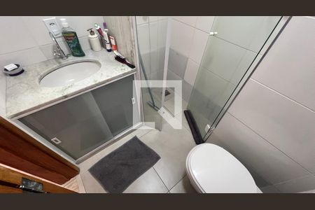 Banheiro de apartamento à venda com 2 quartos, 55m² em Centro, Campinas