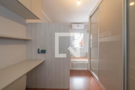 Quarto 1 de casa à venda com 3 quartos, 108m² em Vila Fachini, São Paulo
