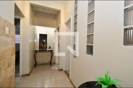 Corredor de casa para alugar com 3 quartos, 120m² em Santa Tereza, Belo Horizonte