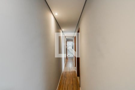 Corredor de casa à venda com 3 quartos, 150m² em Jardim Fernandes, São Paulo