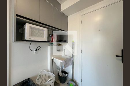 Sala/Cozinha de apartamento à venda com 1 quarto, 26m² em Parque Industrial Tomas Edson, São Paulo