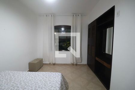 Quarto de apartamento para alugar com 3 quartos, 86m² em Jardim Tres Marias, Guarujá