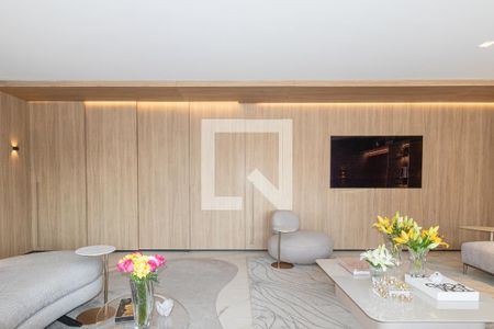 Sala de apartamento à venda com 2 quartos, 150m² em Moema, São Paulo