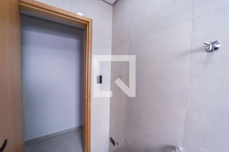 Banheiro 2 de casa à venda com 2 quartos, 90m² em Jardim Fernandes, São Paulo