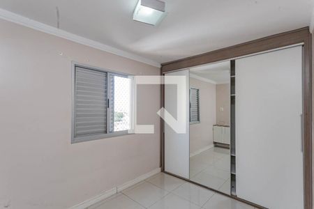 Suíte de apartamento para alugar com 2 quartos, 54m² em Vila Liviero, São Paulo