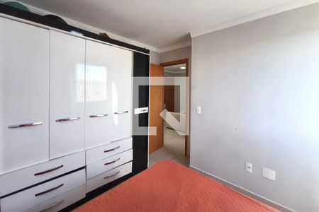 Quarto 1 de apartamento à venda com 2 quartos, 42m² em Jardim Esmeraldina, Campinas