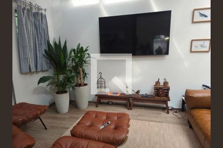 Sala de TV de casa à venda com 2 quartos, 70m² em Cerqueira César, São Paulo