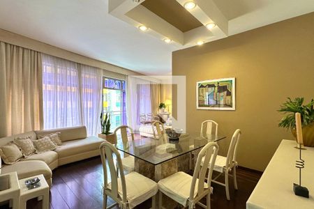 Sala de apartamento à venda com 4 quartos, 130m² em Copacabana, Rio de Janeiro