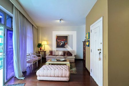 Sala de apartamento à venda com 4 quartos, 130m² em Copacabana, Rio de Janeiro