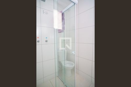 Banheiro de apartamento para alugar com 1 quarto, 40m² em Santa Rosa, Niterói