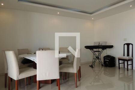 Sala de casa de condomínio para alugar com 5 quartos, 900m² em Pechincha, Rio de Janeiro