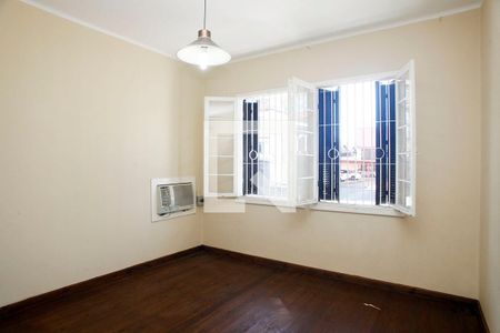 Quarto 1 de casa para alugar com 2 quartos, 117m² em São Geraldo, Porto Alegre