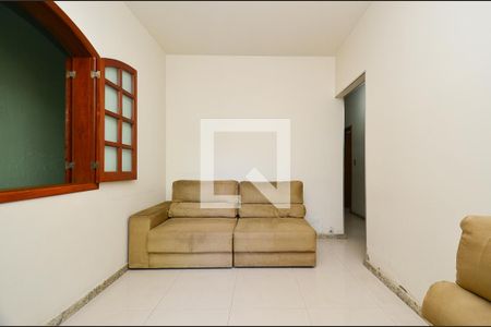 Sala de casa à venda com 7 quartos, 193m² em Santa Cruz, Belo Horizonte