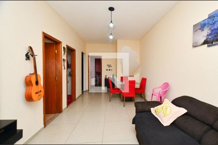 Casa 2 - Sala de casa à venda com 7 quartos, 193m² em Santa Cruz, Belo Horizonte