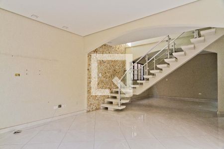 Sala de casa à venda com 4 quartos, 250m² em Vila Palmeiras, São Paulo