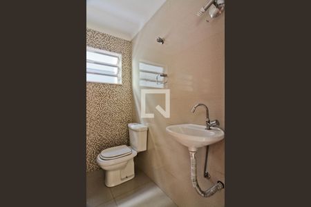 Lavabo de casa à venda com 4 quartos, 250m² em Vila Palmeiras, São Paulo