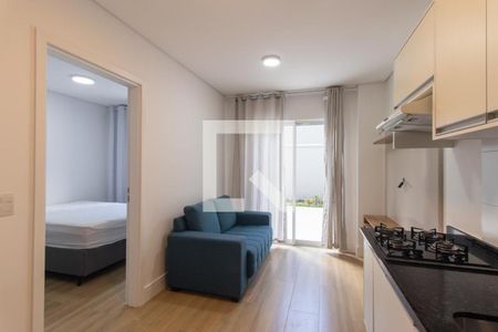 Sala/Cozinha de apartamento para alugar com 1 quarto, 57m² em Água Verde, Curitiba