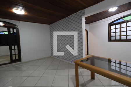 Sala 2 de casa à venda com 6 quartos, 400m² em Vila Carrão, São Paulo