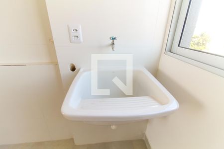 Sala/Cozinha de apartamento para alugar com 2 quartos, 40m² em Parque Sonia, São Paulo