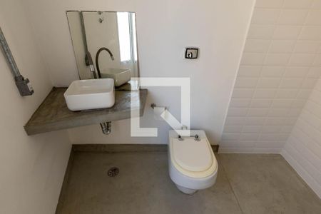 Banheiro Social de kitnet/studio à venda com 1 quarto, 55m² em Vila Buarque, São Paulo