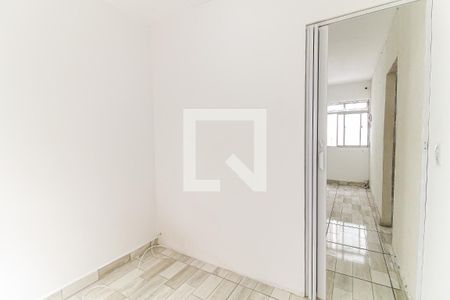 Quarto 1 de apartamento para alugar com 3 quartos, 56m² em Conjunto Residencial José Bonifácio, São Paulo