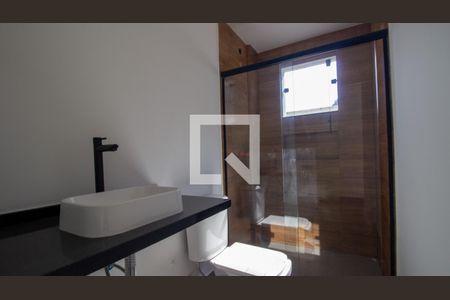 Banheiro da Suíte 1 de casa de condomínio à venda com 3 quartos, 269m² em Vargem Pequena, Rio de Janeiro