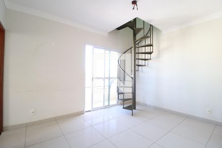 Sala de apartamento para alugar com 3 quartos, 134m² em Santa Mônica, Uberlândia